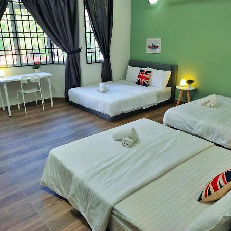 Semi-Detached, Up To 21 Pax, 4 Bedrooms, 3 Bathrooms, 4 Car Parks By Star Home 峇六拜 外观 照片