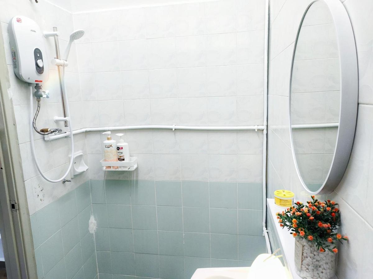 Semi-Detached, Up To 21 Pax, 4 Bedrooms, 3 Bathrooms, 4 Car Parks By Star Home 峇六拜 外观 照片